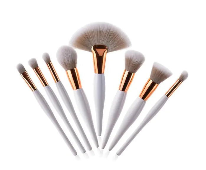 Juego de 8 brochas de maquillaje con mango negro y tubos plateados